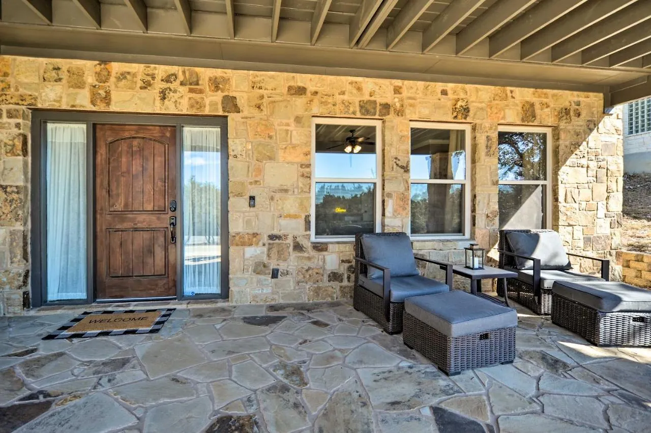 Luxe Canyon With Gorgeous Views! Canyon Lake