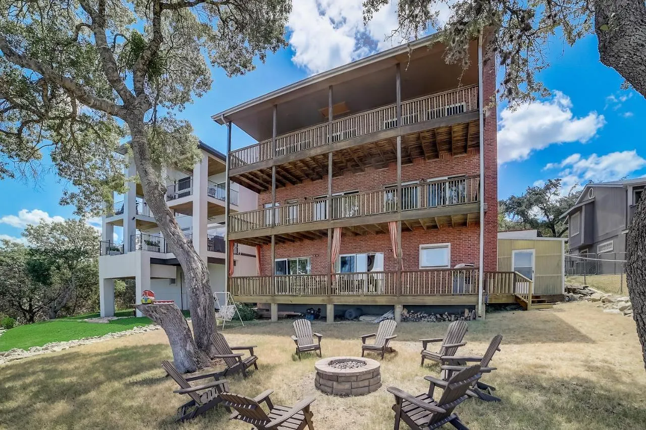 Stagecoach Estate *