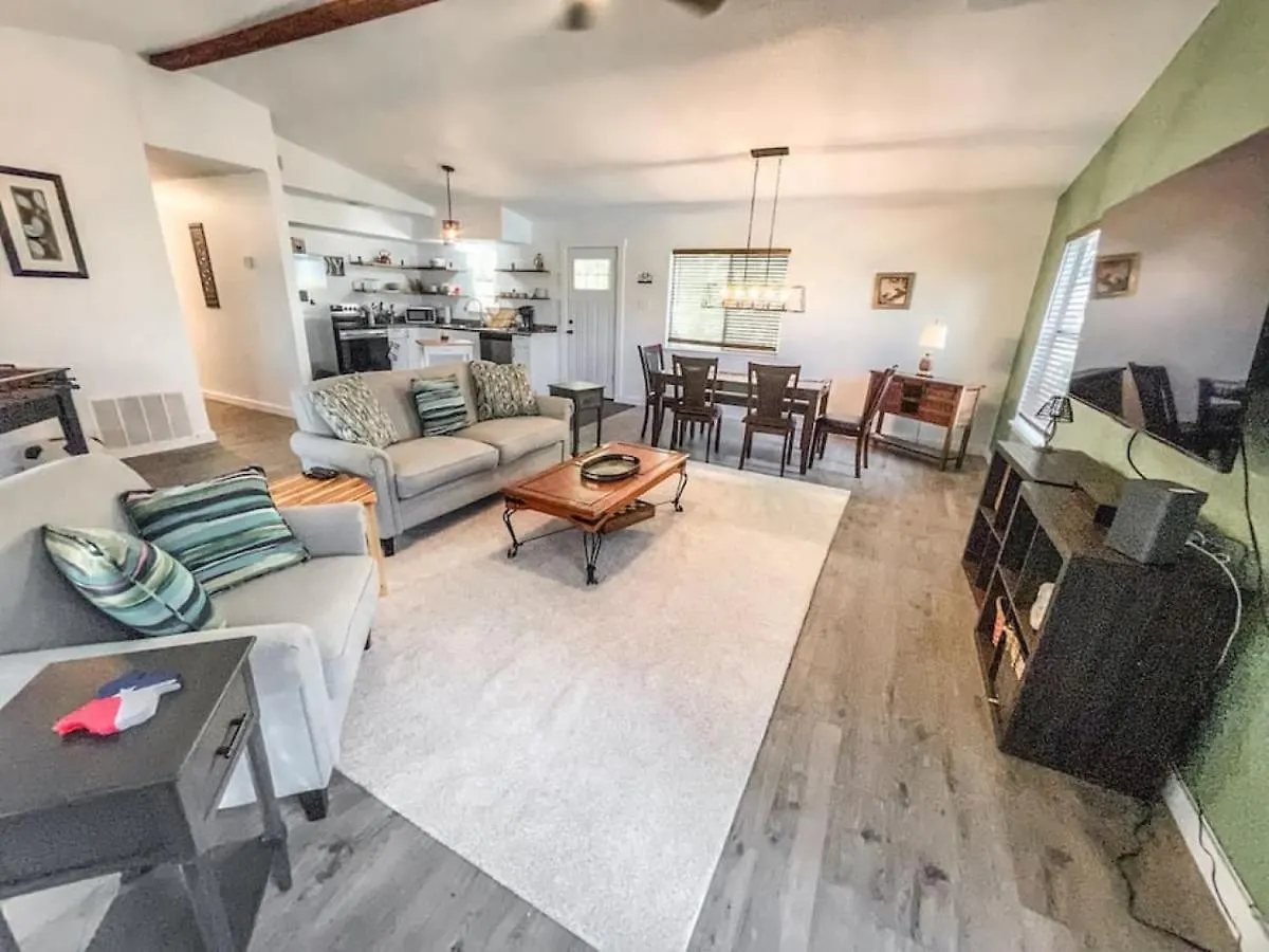 Bamboo Breeze - Sleeps 6 - Pet-friendly * קניון לייק