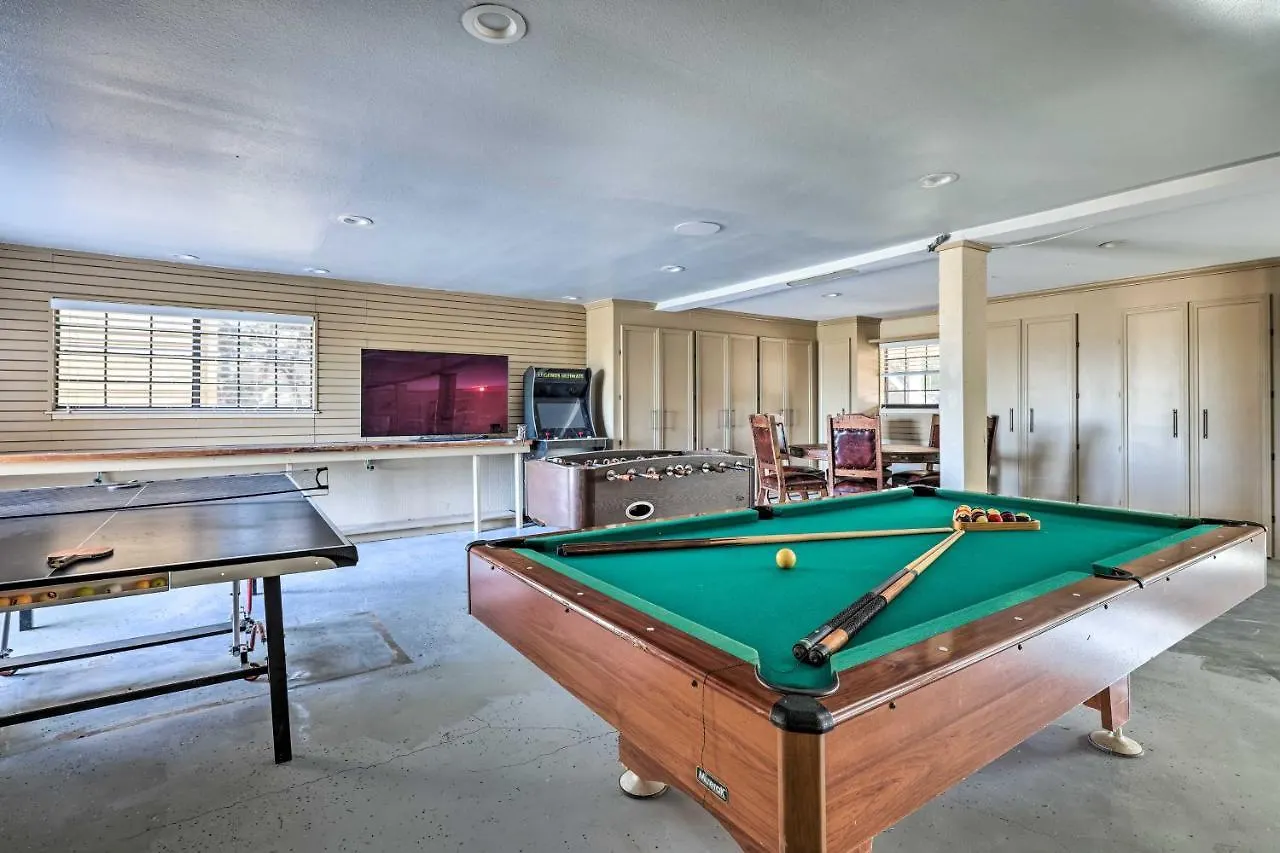 Canyon Hill Country And Water Views!