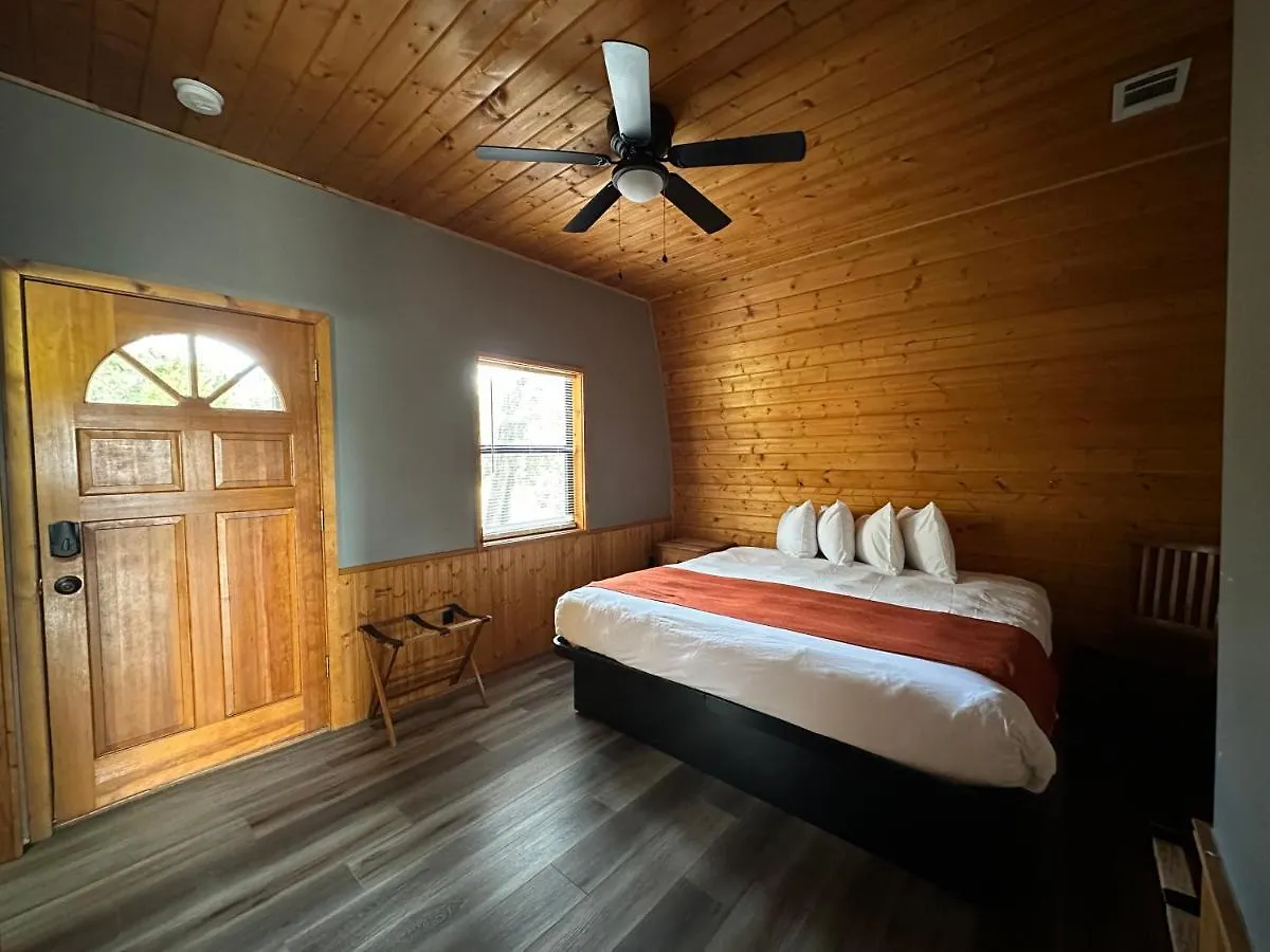 Resort Canyon Lakeview