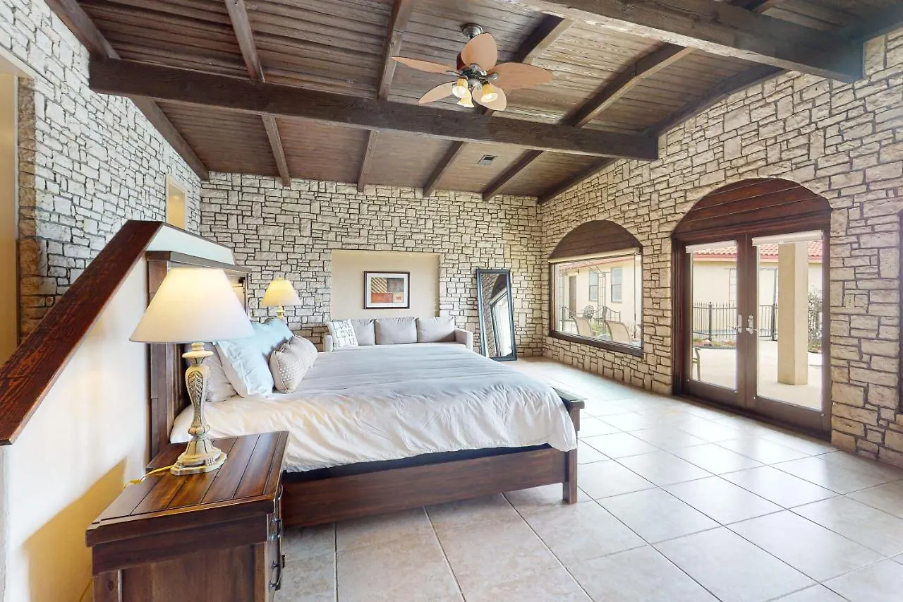 Blue Water Main House * Canyon Lake