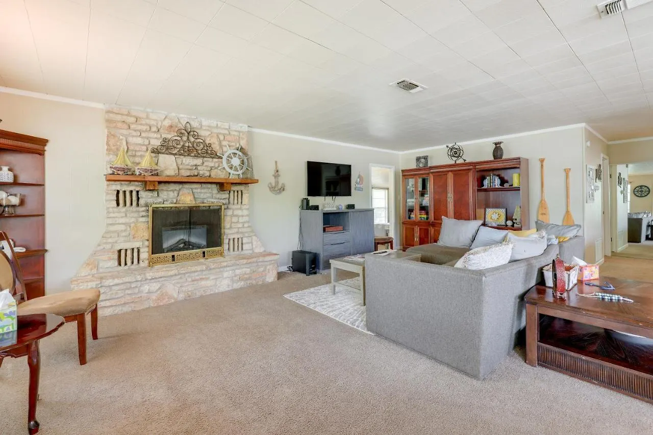 Pet-friendly Canyon - 2 Mi To Beach!