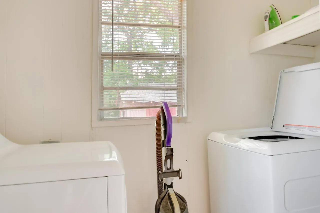 Pet-friendly Canyon - 2 Mi To Beach! *