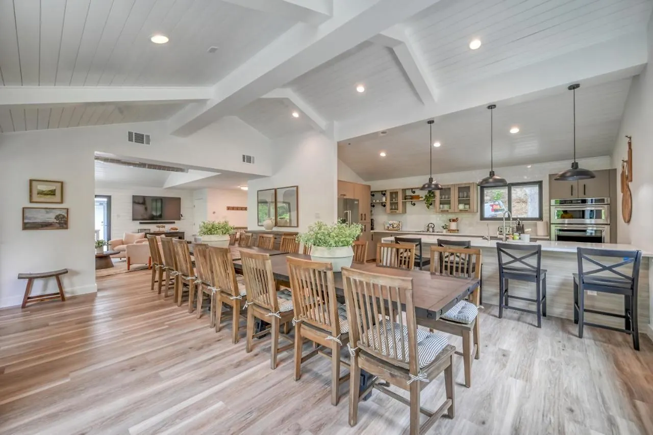 Luxury Riverfront With Firepit & Gameroom! *