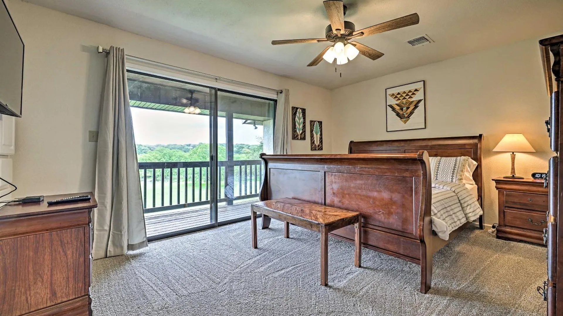 Modern Lakeside Golf Course Retreat With Deck! *