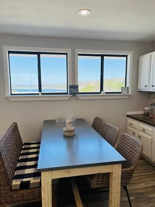 Views, Canyon Lake, Newly Remodeled, Close To River, Location, With A Fire Pit