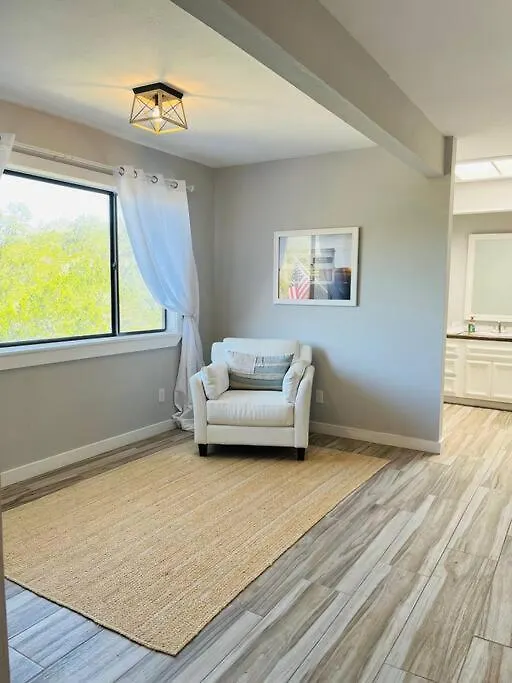 Views, Canyon Lake, Newly Remodeled, Close To River, Location, With A Fire Pit 펜션 *