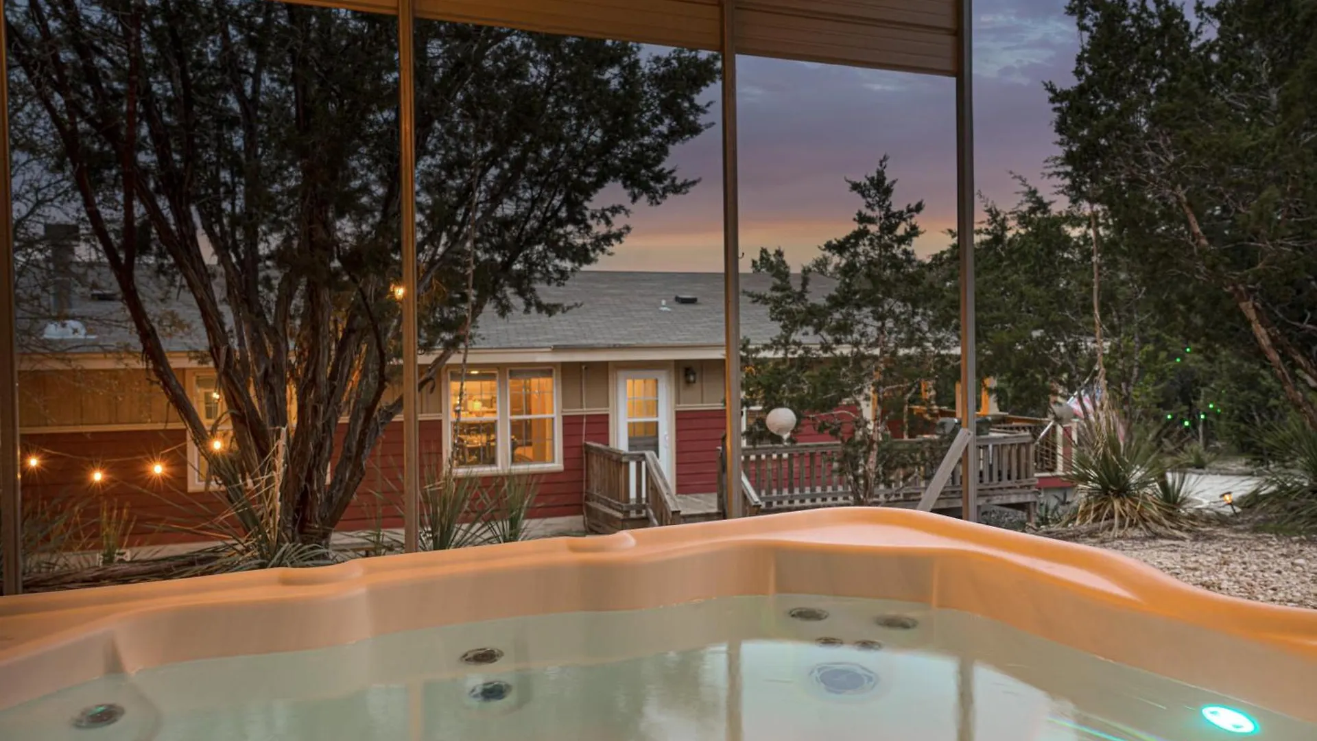 Canyon Retreat With Hot Tub, Fire Pit And Grill!