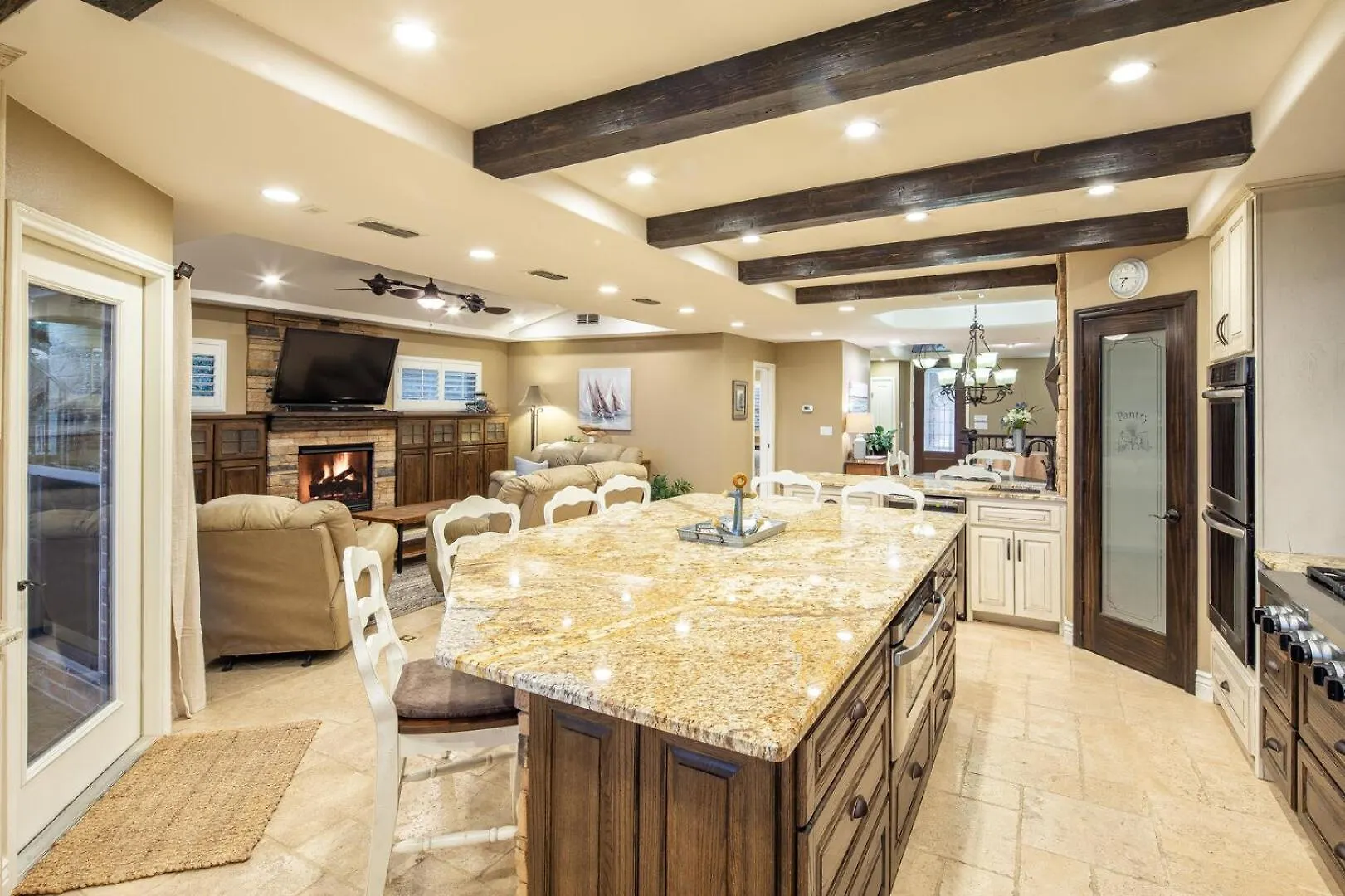 Hummingbird Hideaway - Waterfront With Pool And Hot Tub! Feriehus