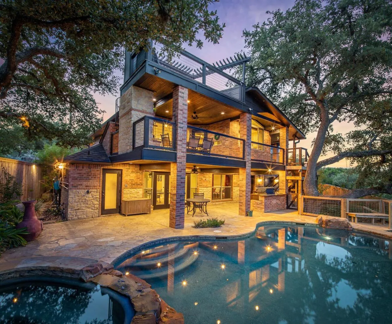 Hummingbird Hideaway - Waterfront With Pool And Hot Tub! * Canyon Lake
