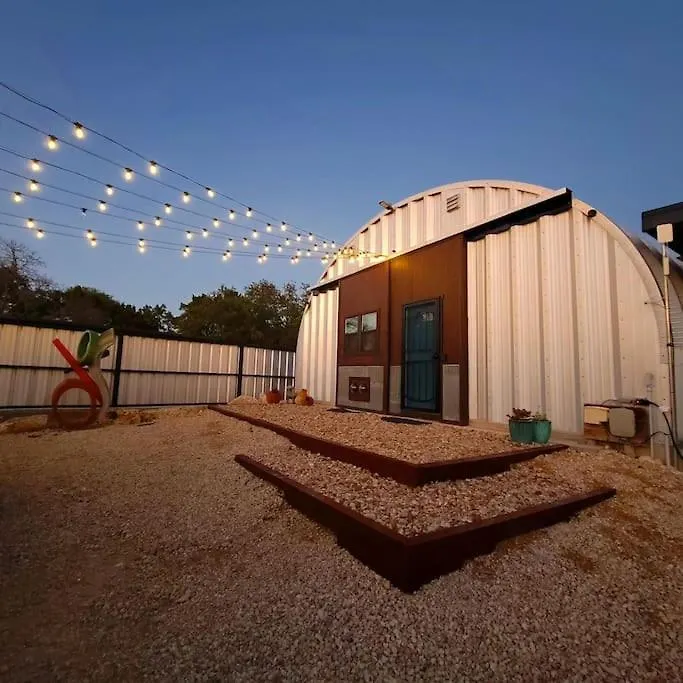Hill Country Hangar With Hottub, 7 Minutes From The River And * Canyon Lake