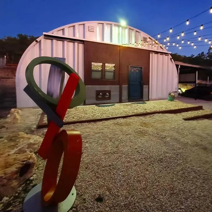 Hill Country Hangar With Hottub, 7 Minutes From The River And