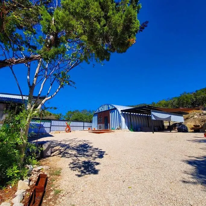 Holiday home Hill Country Hangar With Hottub, 7 Minutes From The River And *