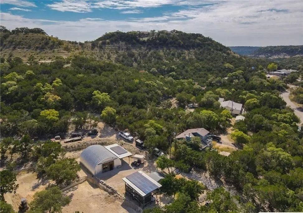 Holiday home Hill Country Hangar With Hottub, 7 Minutes From The River And Canyon Lake