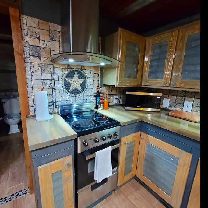 Holiday home Hill Country Hangar With Hottub, 7 Minutes From The River And Canyon Lake