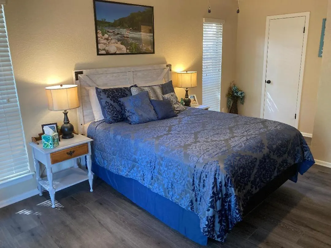 Seventh Haven Holiday home Canyon Lake