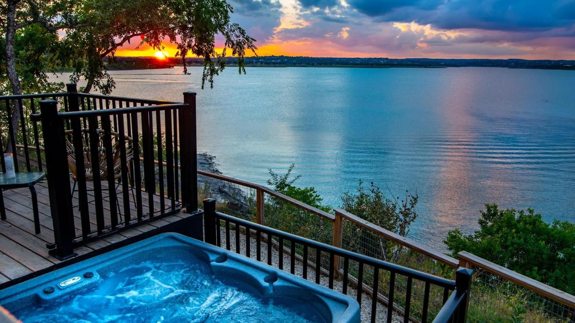 Happy Owl Lakehouse