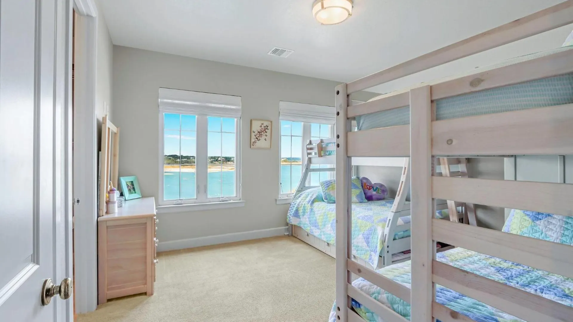 بيت للعطل Lakeside Dreamhouse *