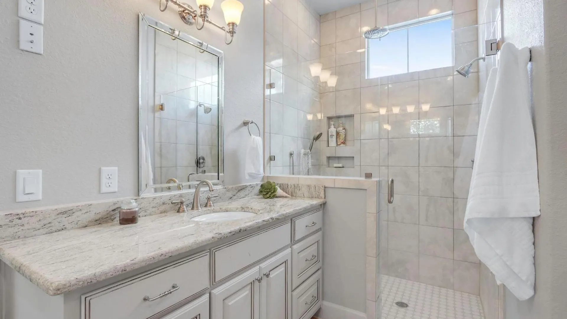 Lakeside Dreamhouse بيت للعطل