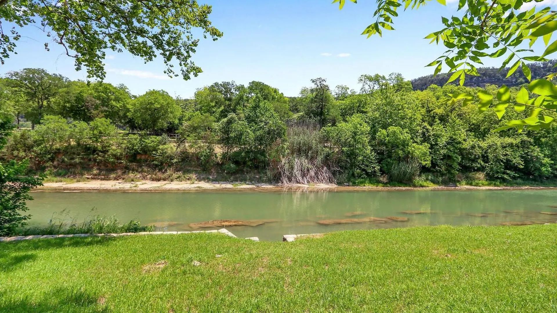 River Haven * Canyon Lake