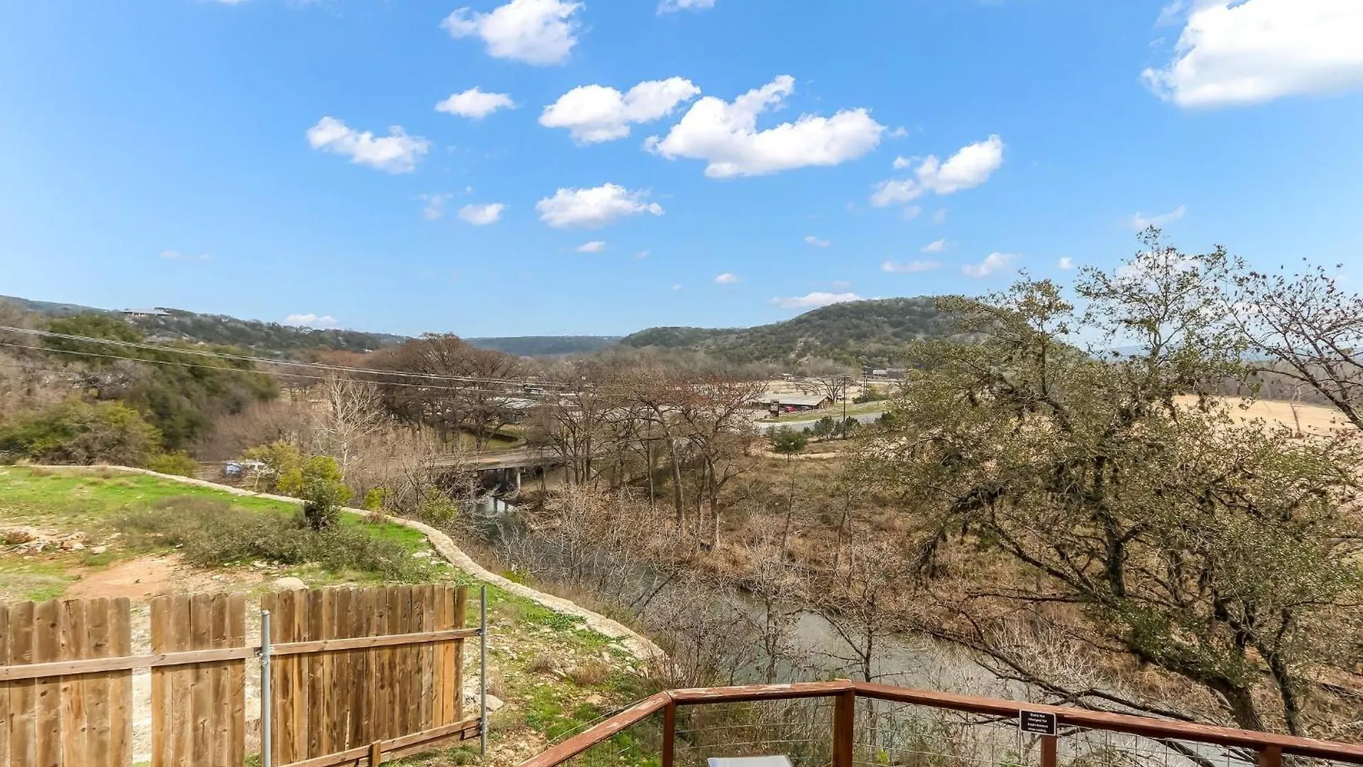 Rick's River Haus Canyon Lake