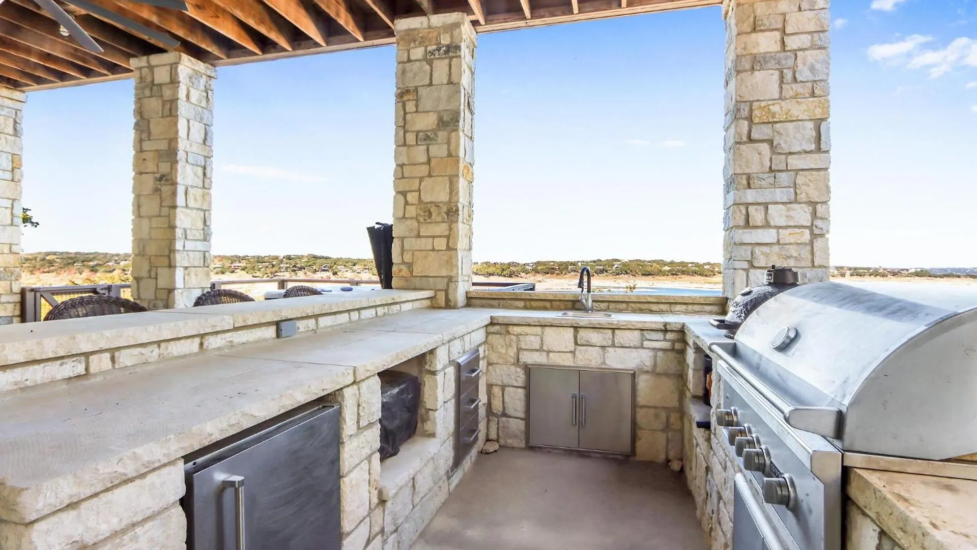 Lakeside Dreamhouse بيت للعطل