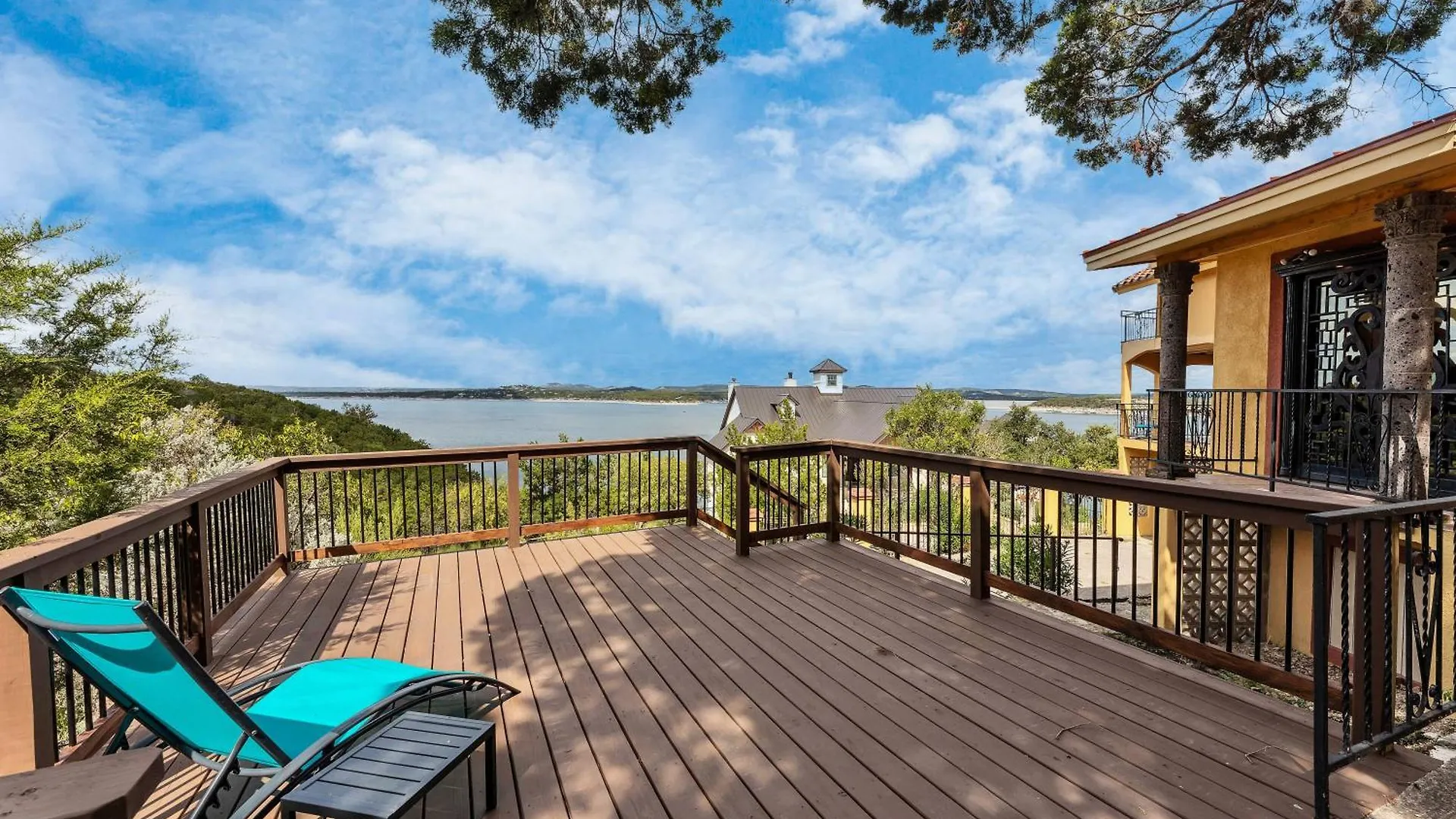 Hacienda Vista Canyon Lake