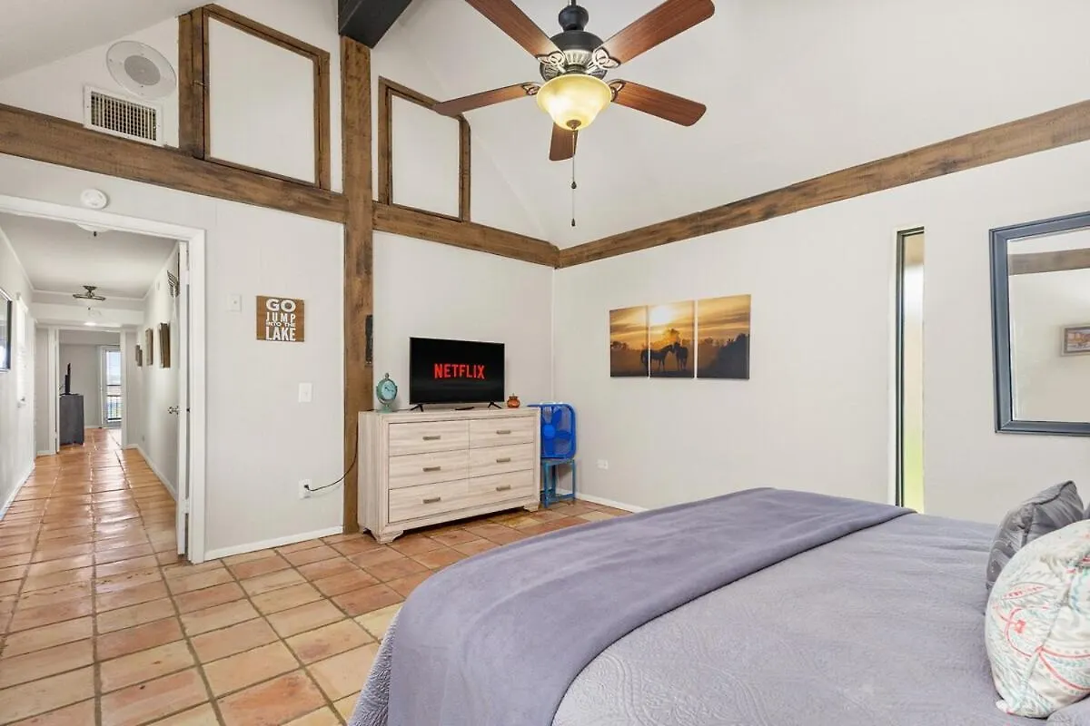 Holiday home Serenity Point On Canyon Lake-lakefront-pool-fire Pit-pool Table