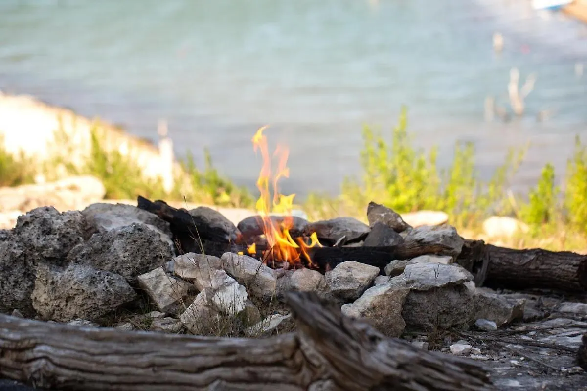 Serenity Point On Canyon Lake-lakefront-pool-fire Pit-pool Table Holiday home Canyon Lake