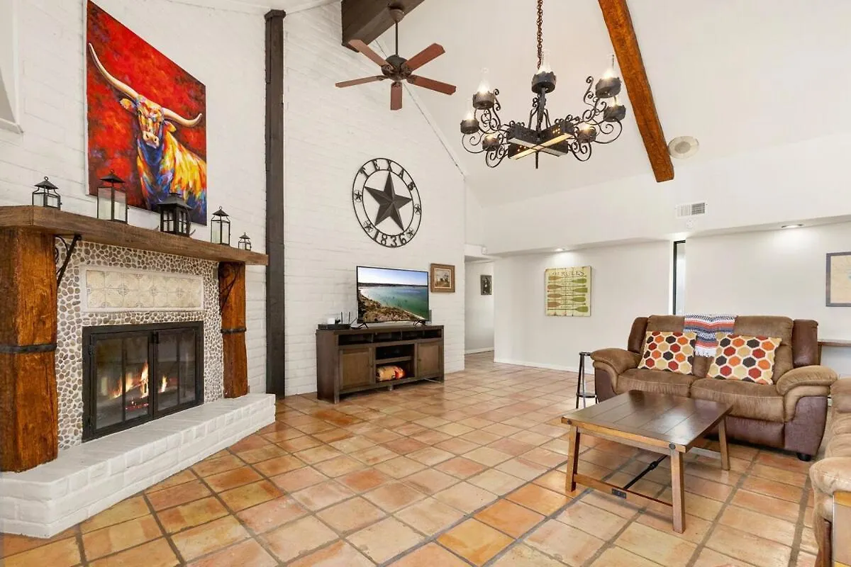 Serenity Point On Canyon Lake-lakefront-pool-fire Pit-pool Table