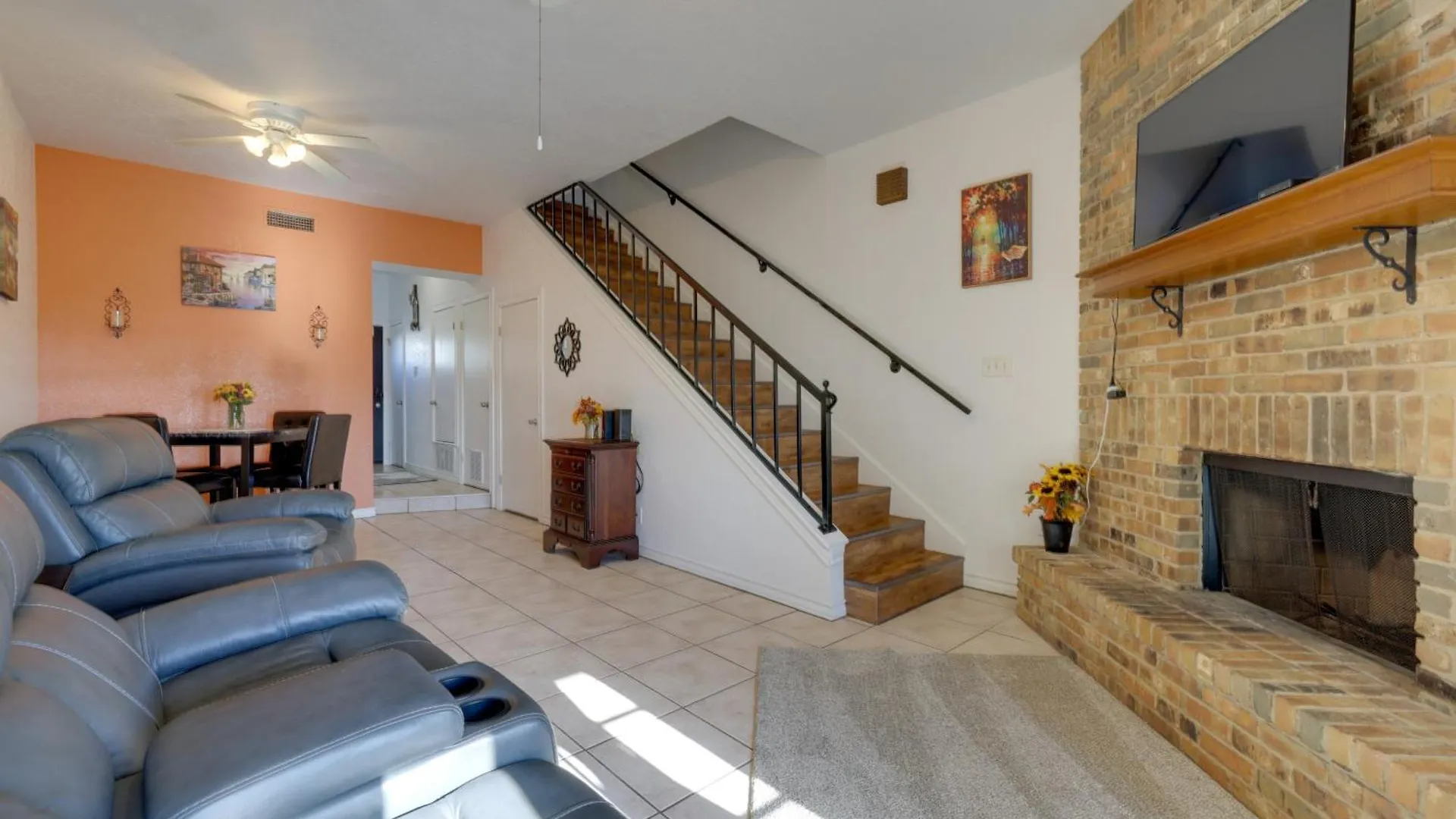 Canyon Townhome With Balcony, Deck And Yard! Casa vacanze