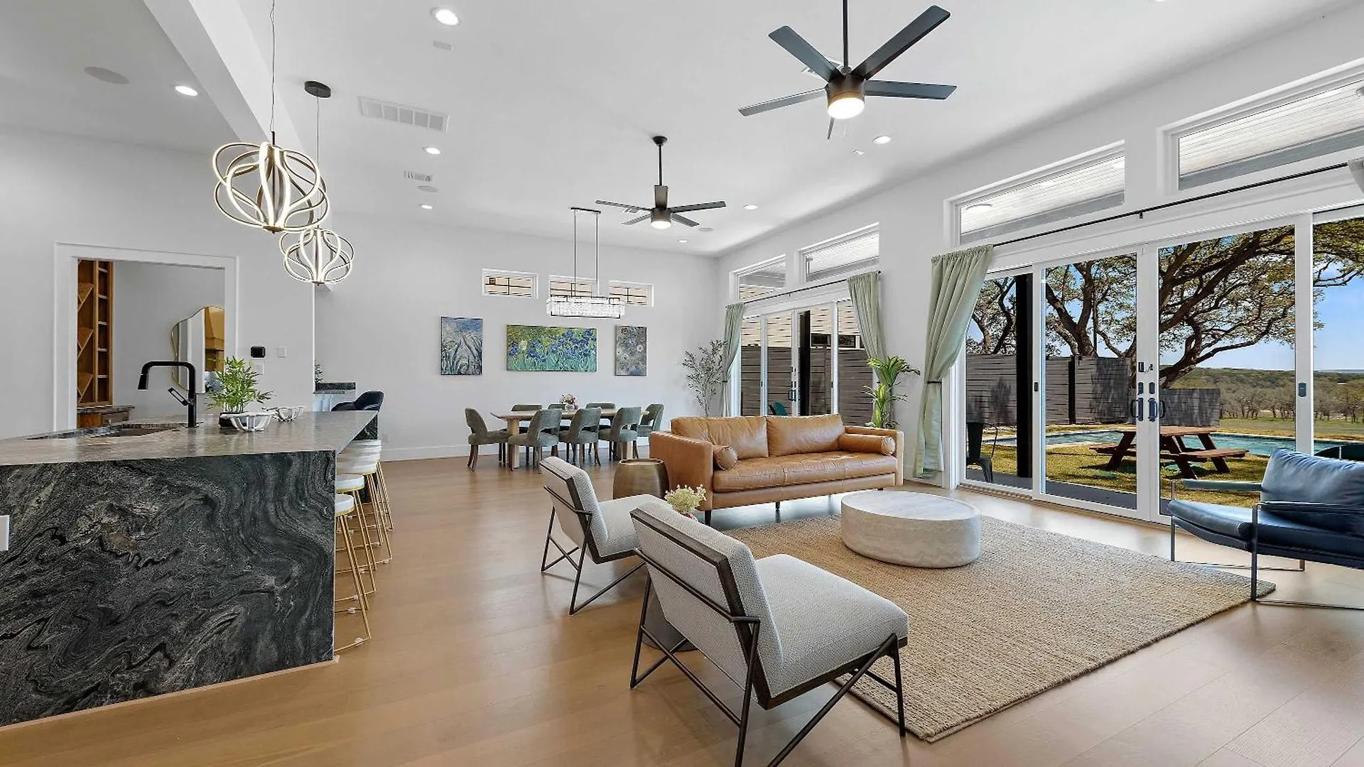 Lakeshore 1 - Private Pool & Close To