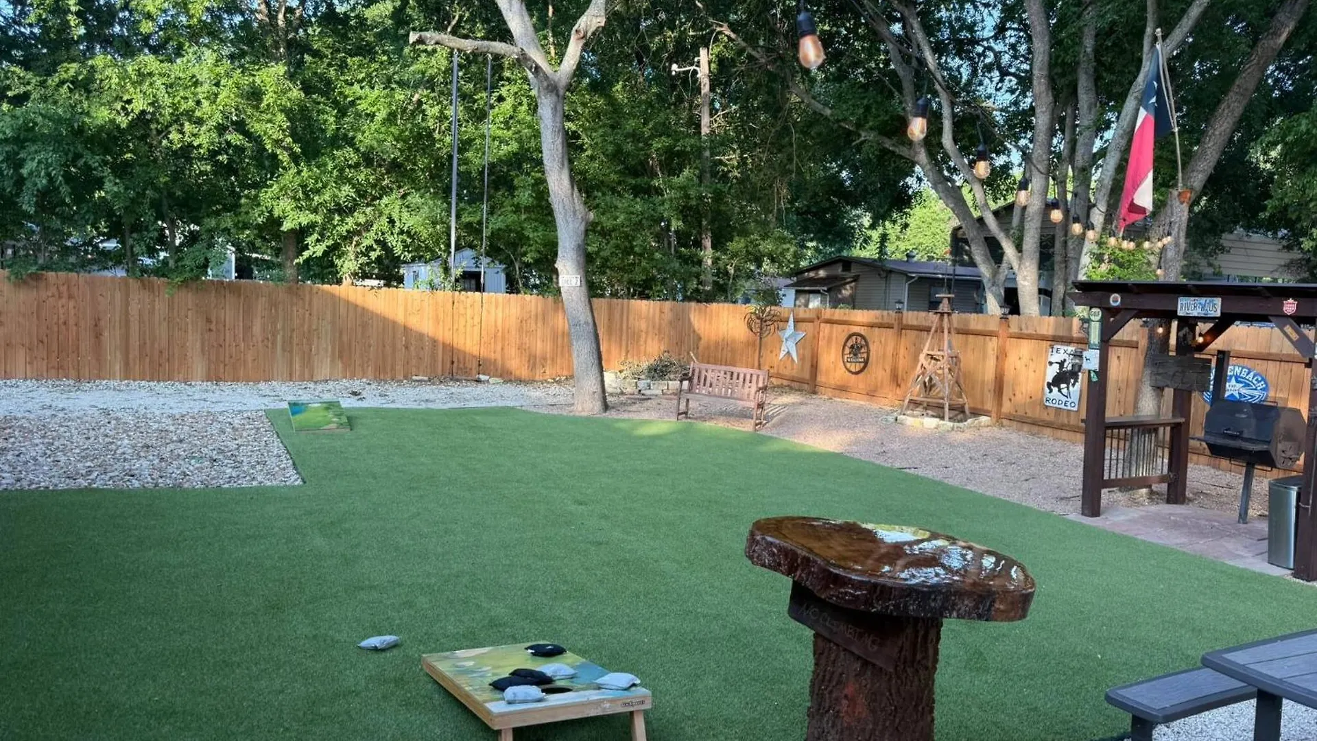 Charming New Near Canyon Lake/guadalupe River *