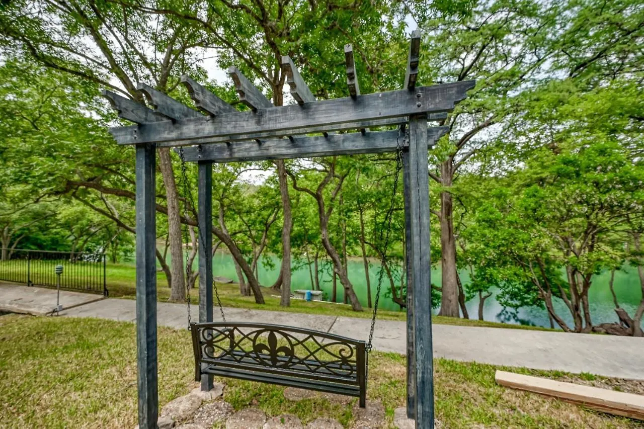 Luxury Riverfront With Firepit & Gameroom! Prázdninový dům *