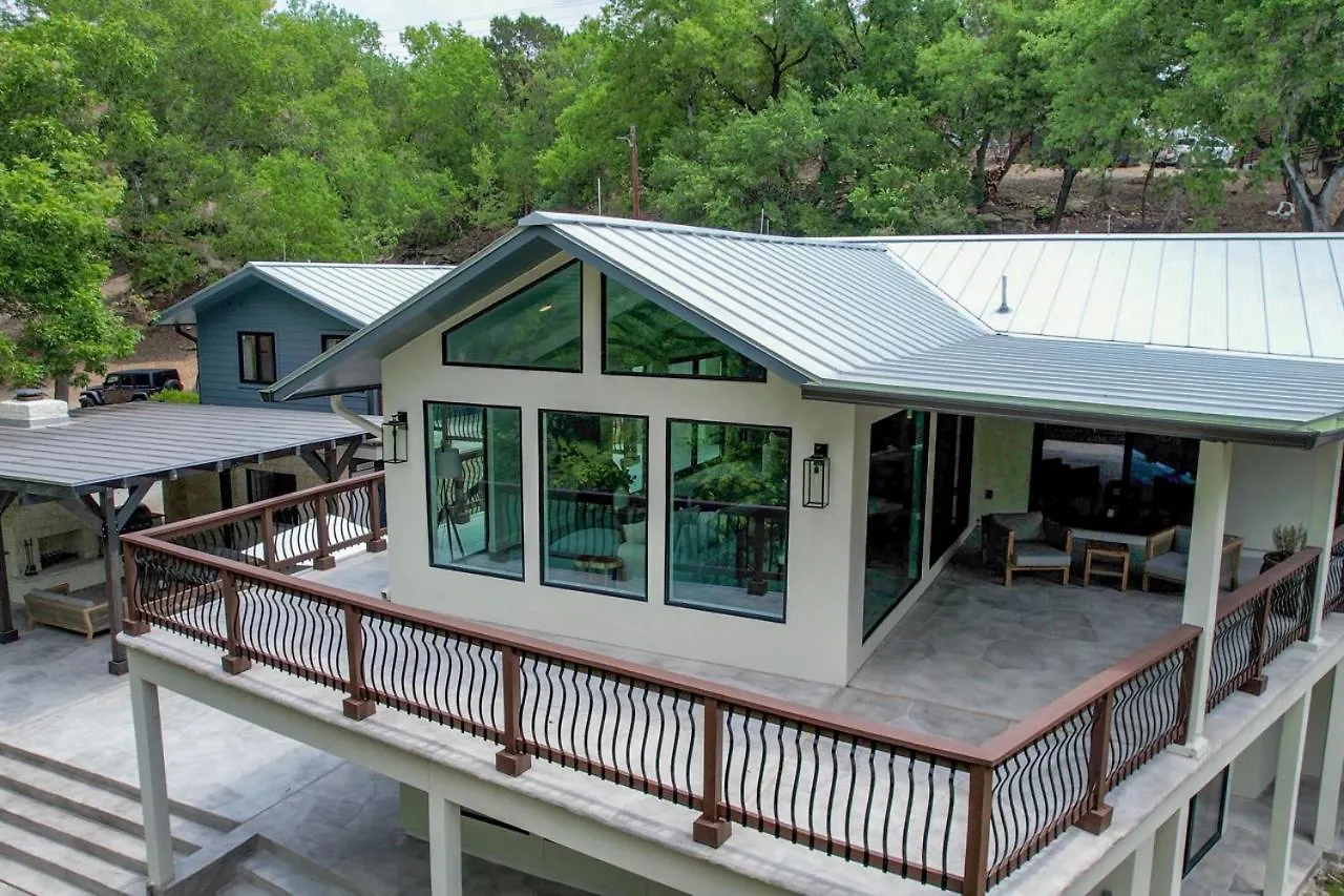 Luxury Riverfront With Firepit & Gameroom! Canyon Lake