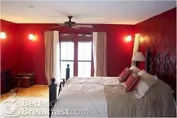 Couette-café Lakehouse 3*