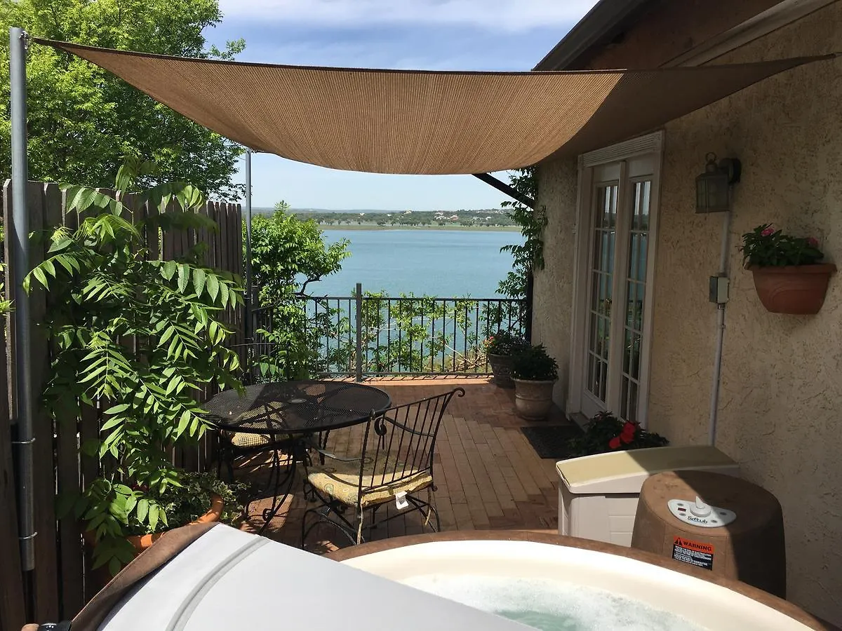 Lakehouse Canyon Lake