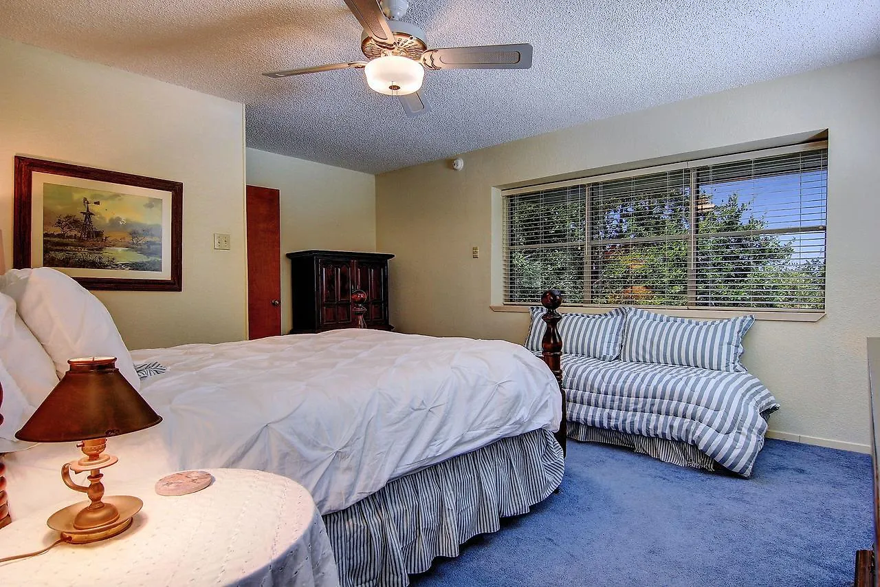 Blue Diamond Retreat Holiday home