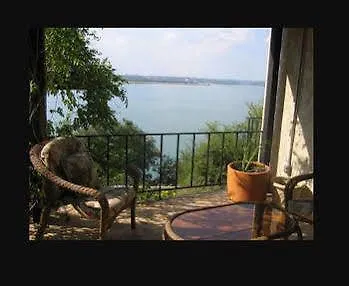 Lakehouse 3* Canyon Lake