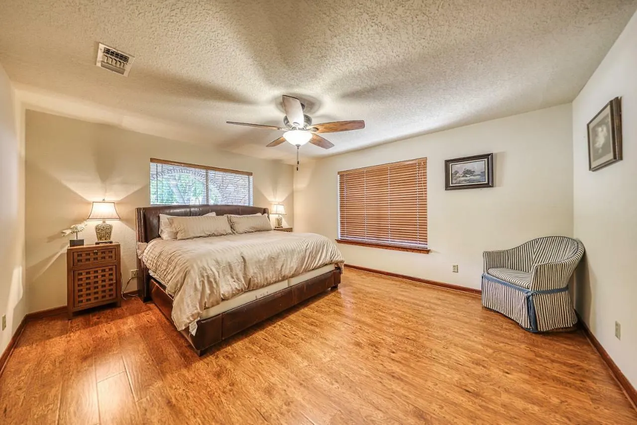 Riverside Manor *