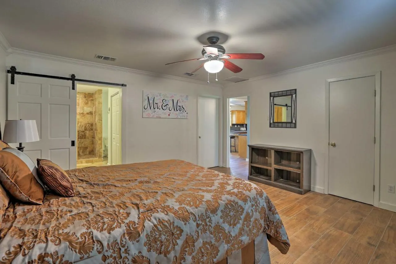 Charming Retreat With Patio And Boat Parking! 別荘 *