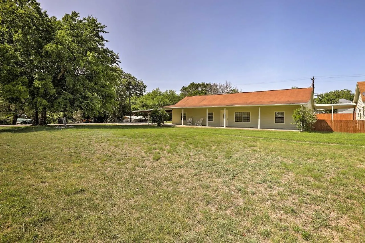 Charming Retreat With Patio And Boat Parking!