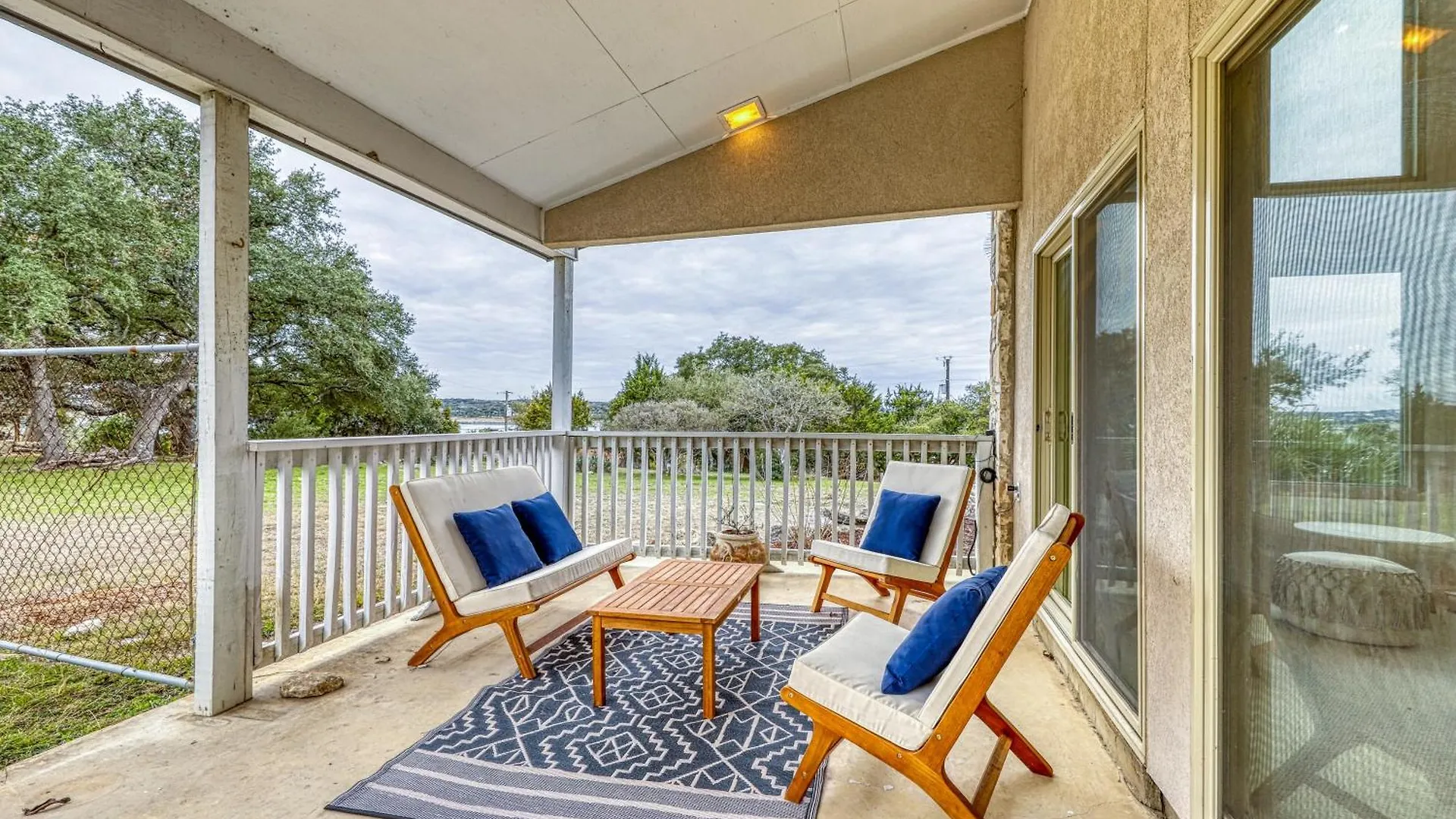 The Spot On The Hilltop Holiday home